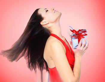 Что подарить женщине на&nbsp;юбилей&nbsp;— картинка